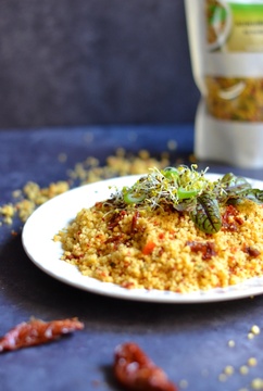 Kukuřičný kuskus se sušenými rajčaty 100 g kelímek