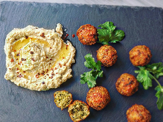 FALAFEL A HUMMUS